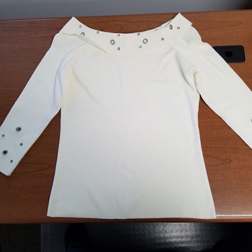 💕Once 1 Again MEDIUM off white  sweater.